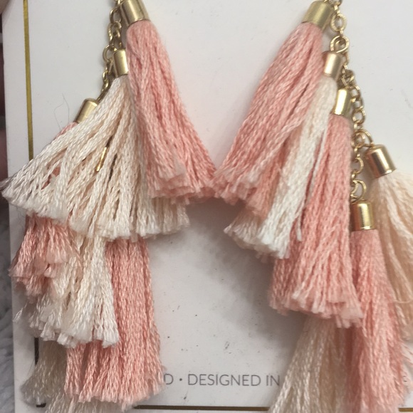🎉HP🎉❤️ Ettika Daydreamer tassel earrings - Picture 5 of 8